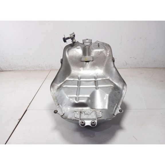 Recambio de deposito combustible para honda nt 700 v deauville nt 650 v deauville (rc47) referencia OEM IAM   