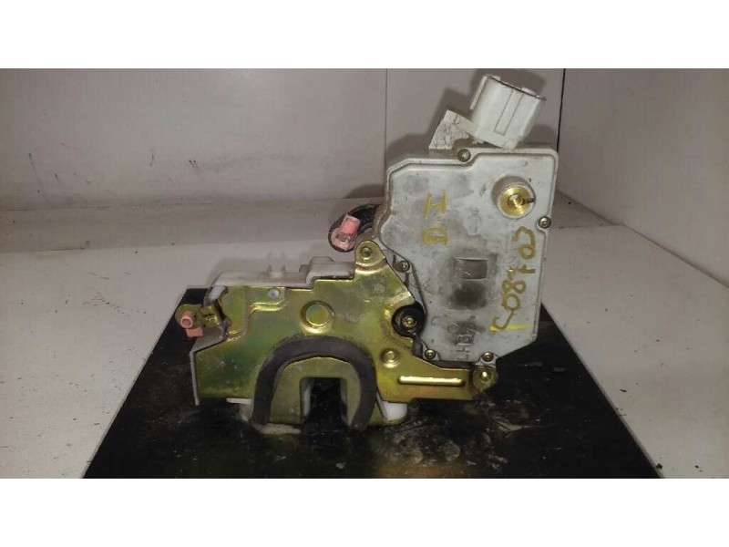 Recambio de cerradura puerta delantera izquierda para nissan primera berlina (p11) básico referencia OEM IAM   6 PINS