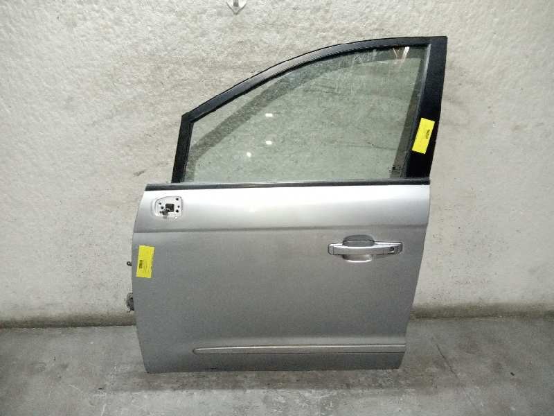 Recambio de puerta delantera izquierda para ssangyong rodius 2.7 turbodiesel cat referencia OEM IAM   
