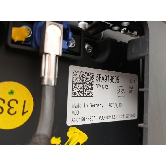 Recambio de pantalla multifuncion para seat leon (kl1, klg) 2.0 tdi referencia OEM IAM 5FA99605 5fA9I19605 A2c16877805