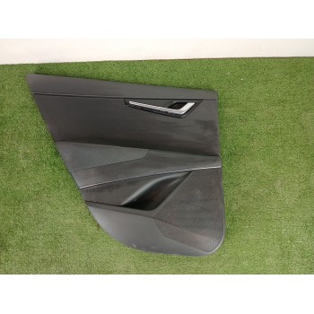 GUARNECIDO PUERTA TRASERA IZQUIERDA 83307AT000CCV 