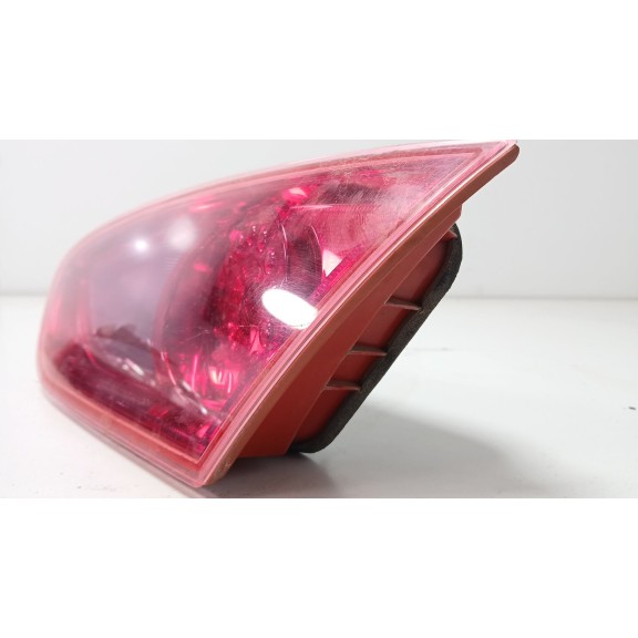 Recambio de piloto trasero derecho interior para seat leon (1p1) 1.6 tdi referencia OEM IAM 89320301 VALEO 