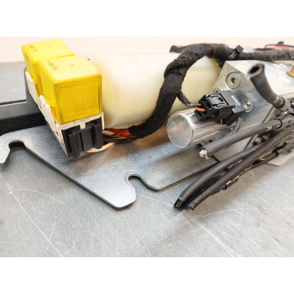 Recambio de motor techo electrico para opel astra twin top 1.8 16v referencia OEM IAM 13197772 133025101/11 HB70810-002