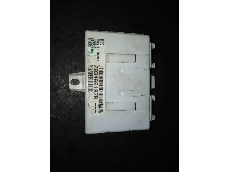 Recambio de modulo electronico para renault megane iii berlina 5 p bose edition referencia OEM IAM 286466187R  
