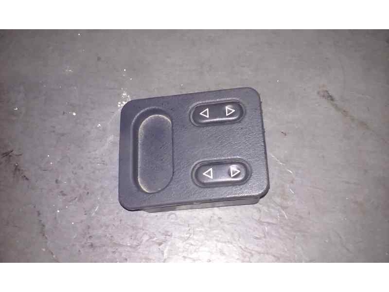 Recambio de mando elevalunas delantero izquierdo para peugeot 306 berlina 3/4/5 puertas (s2) boulebard referencia OEM IAM   