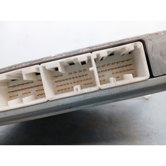 Recambio de centralita motor uce para toyota avensis sedán (_t25_) 1.8 (zzt251_) referencia OEM IAM 8966105590  