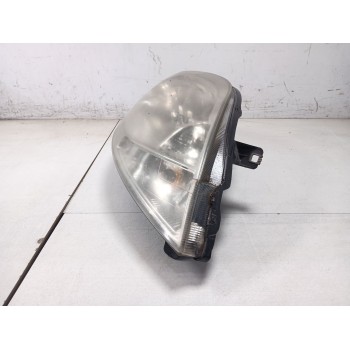 Recambio de faro derecho para nissan primastar furgoneta (x83) 2.0 dci 115 referencia OEM IAM 8200701356  93859830