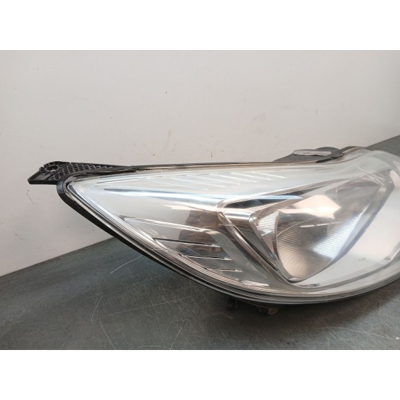Recambio de faro derecho para ford focus iii 1.0 ecoboost referencia OEM IAM BM5113W029AJ  