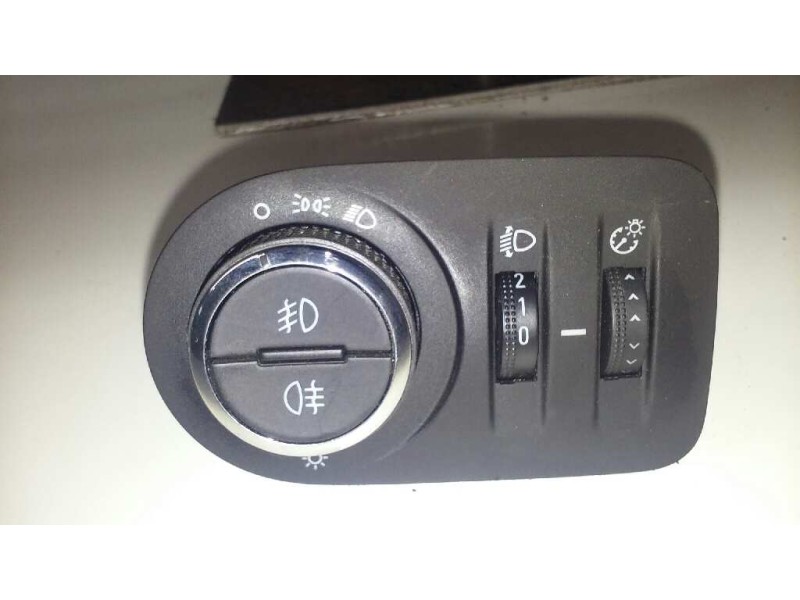 Recambio de mando luces para opel corsa d ´´111 years´´ referencia OEM IAM 13310331 CON ANT DELANT SALPICADERO