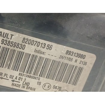 Recambio de faro derecho para nissan primastar furgoneta (x83) 2.0 dci 115 referencia OEM IAM 8200701356  93859830