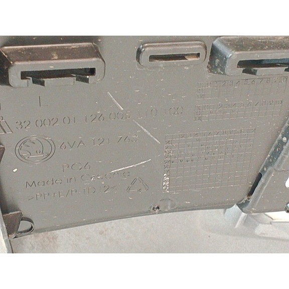 Recambio de paragolpes delantero para skoda fabia iv (pj3) 1.0 tsi referencia OEM IAM 6VA807221  