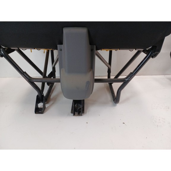 Recambio de asiento delantero derecho para iveco daily pr cabina doble 29 l... batalla 3450 referencia OEM IAM  DOBLE 