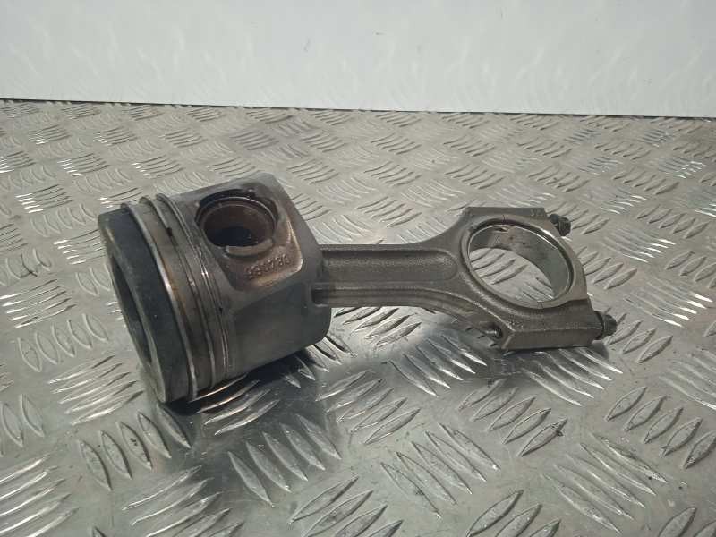 Recambio de piston para bmw serie 1 berlina (e81/e87) 2.0 turbodiesel cat referencia OEM IAM 0840BB  