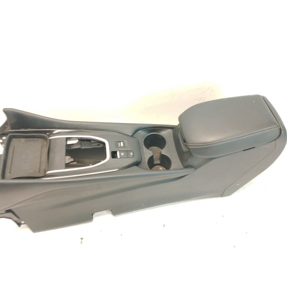 Recambio de apoyabrazos central para nissan qashqai iii (j12) 1.3 dig-t referencia OEM IAM 969206UM0A  969116UN0A