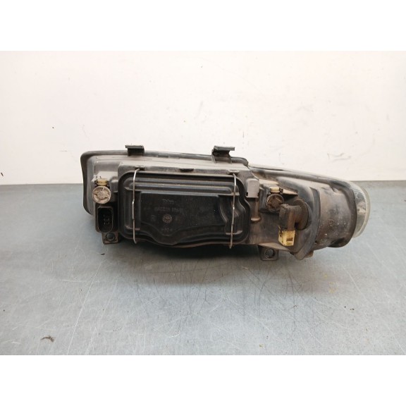 Recambio de faro derecho para seat leon (1m1) 1.9 tdi referencia OEM IAM 67742701 1M1941002D 