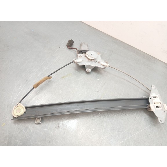 Recambio de elevalunas delantero derecho para ssangyong rexton 2.7 turbodiesel cat referencia OEM IAM 8810008011  