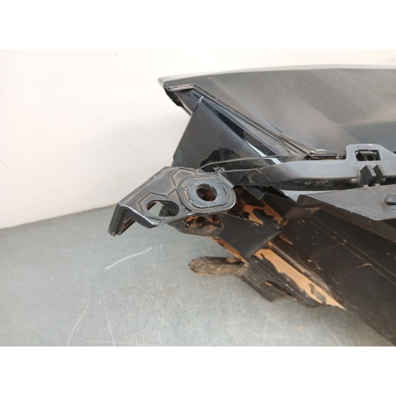 Recambio de faro derecho para peugeot 3008 iii hybrid motor hn09 referencia OEM IAM   