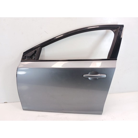 Recambio de puerta delantera izquierda para volvo v40 hatchback (525) d2 referencia OEM IAM 32321018  