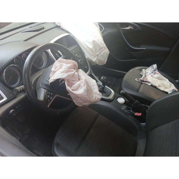 opel astra j (p10) del año 2015