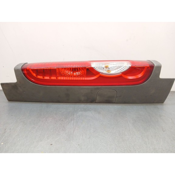 Recambio de piloto trasero izquierdo para nissan primastar furgoneta (x83) 2.0 dci 115 referencia OEM IAM   