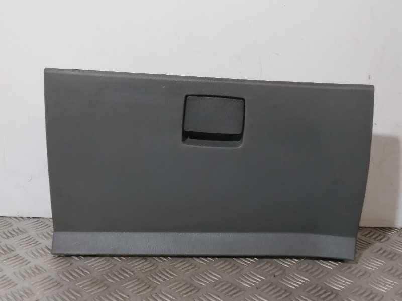 Recambio de guantera para ssangyong rodius 2.7 turbodiesel cat referencia OEM IAM 7770021000  