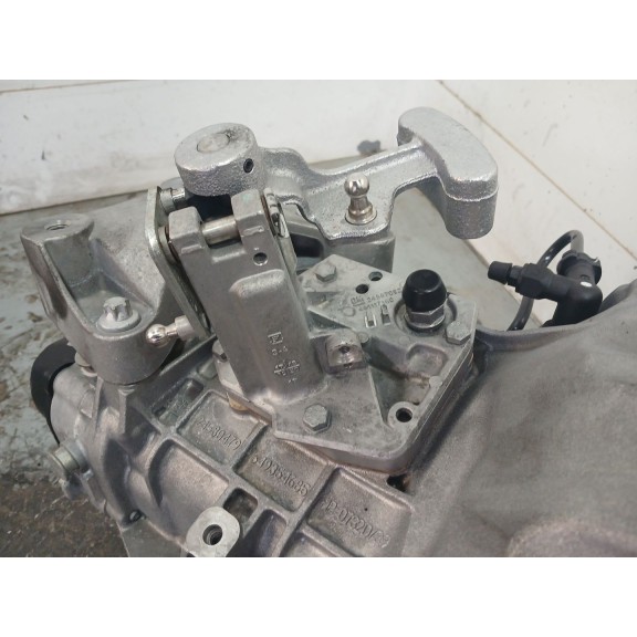 Recambio de caja cambios para opel corsa e 120 aniversario referencia OEM IAM 24580479 B 