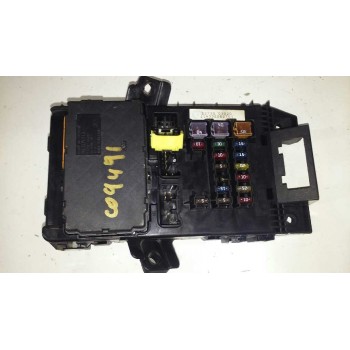 Recambio de caja reles / fusibles para toyota avensis berlina (t 22) 1.6 luna (4-ptas.) referencia OEM IAM 8273005020  