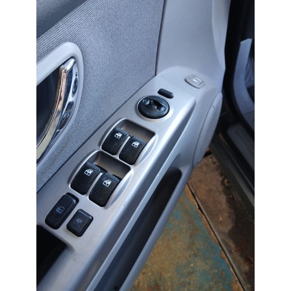 Recambio de mando elevalunas delantero izquierdo para kia sorento i (jc) 2.5 crdi referencia OEM IAM   