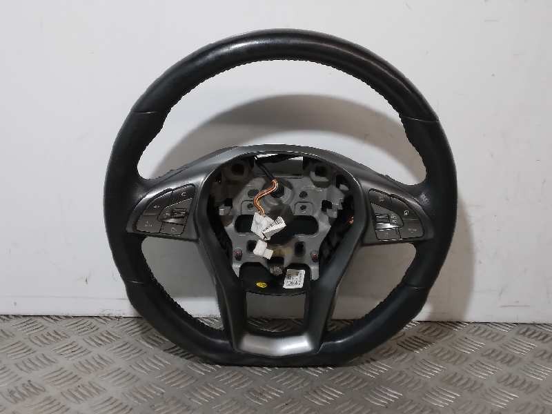 Recambio de volante para ssangyong tivoli referencia OEM IAM 4617035150 SIN AIRBAG 