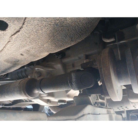 Recambio de transmision central delantera para kia sorento i (jc) 2.5 crdi referencia OEM IAM   