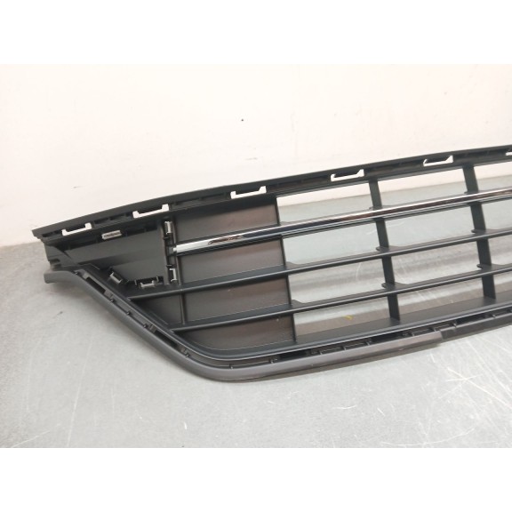 Recambio de rejilla paragolpes delantero para volkswagen golf vii sportsvan 1.0 tsi referencia OEM IAM 510853677H  