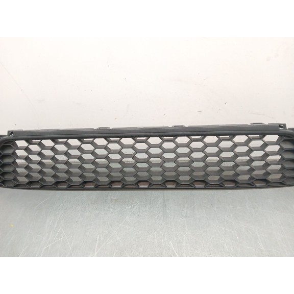 Recambio de rejilla delantera para volkswagen polo (6r1) advance referencia OEM IAM 6R0853677C  