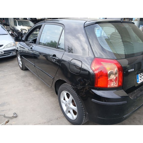 toyota corolla (_e12_) del año 2004