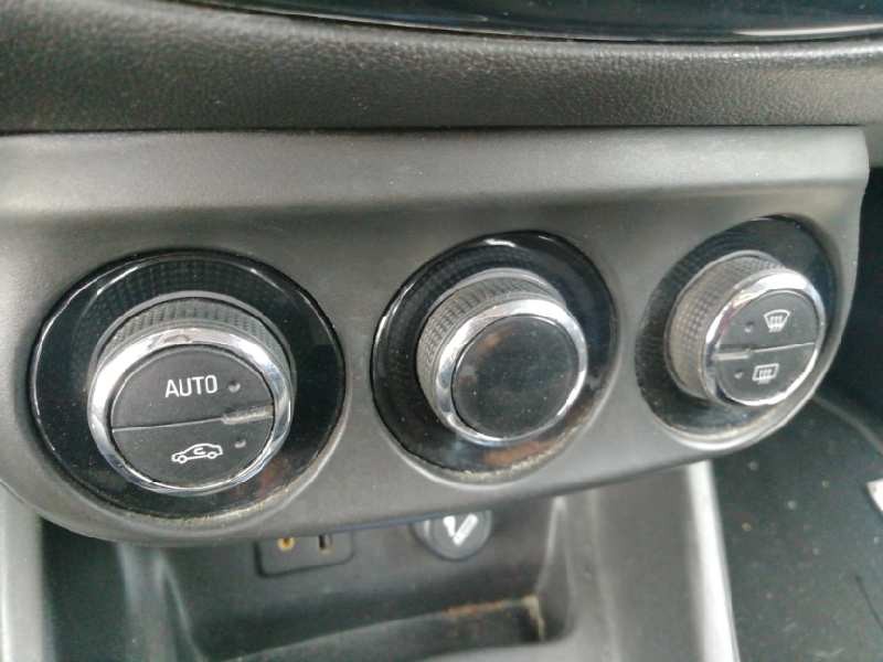 Recambio de mando climatizador para opel corsa e excellence ecoflex referencia OEM IAM 13468064  