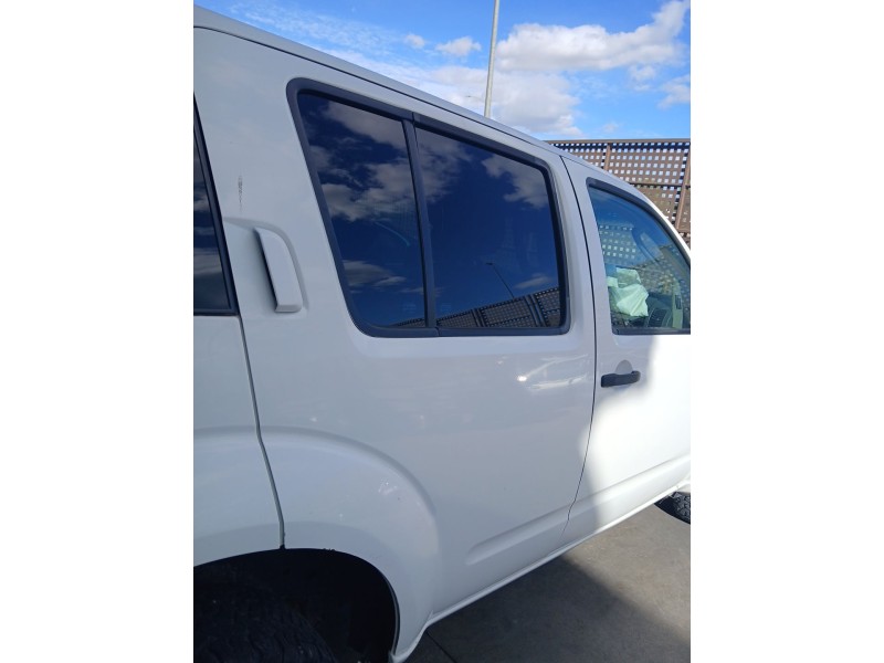 Recambio de puerta trasera derecha para nissan pathfinder iii (r51) 2.5 dci 4wd referencia OEM IAM 82100EB330  