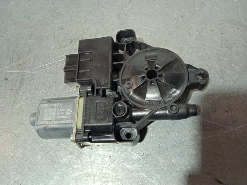 Recambio de motor elevalunas trasero derecho para seat leon (5f1) style referencia OEM IAM 5Q0959812A 5 PINES 