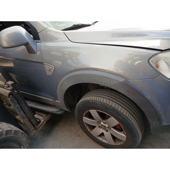 Recambio de aleta delantera derecha para chevrolet captiva 2.0 diesel cat referencia OEM IAM   