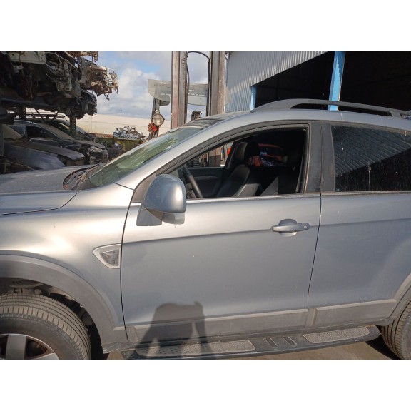 Recambio de puerta delantera izquierda para chevrolet captiva 2.0 diesel cat referencia OEM IAM   