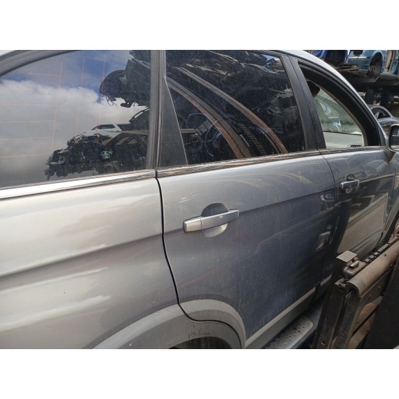 Recambio de puerta trasera derecha para chevrolet captiva 2.0 diesel cat referencia OEM IAM   