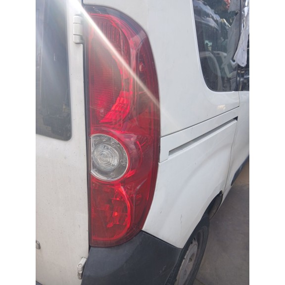 Recambio de piloto trasero derecho para fiat doblo autobús (263_) 1.3 d multijet (263axc1a) referencia OEM IAM   