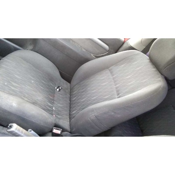 ford focus berlina (cak) del año 2002