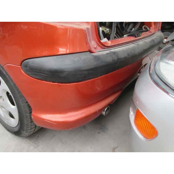 peugeot 206 berlina del año 2001