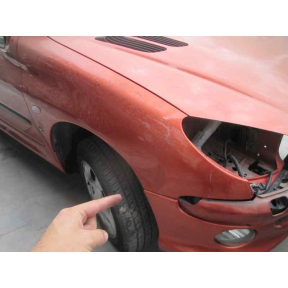 peugeot 206 berlina del año 2001