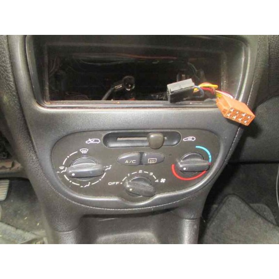 peugeot 206 berlina del año 2001