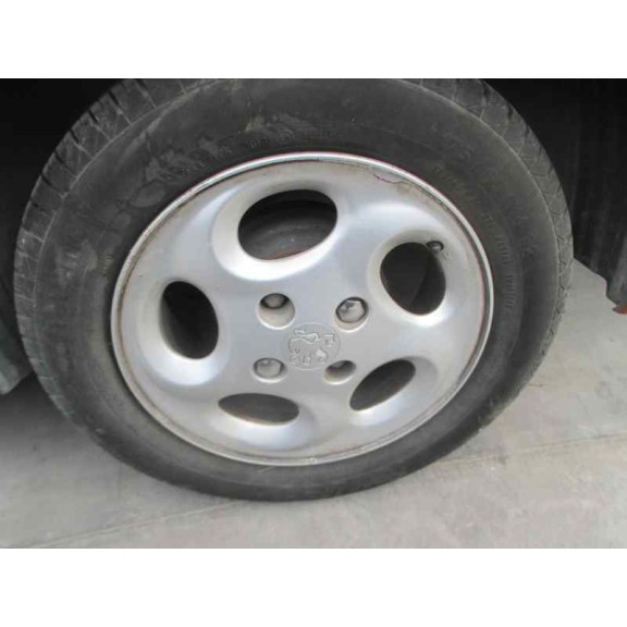 peugeot 206 berlina del año 2001