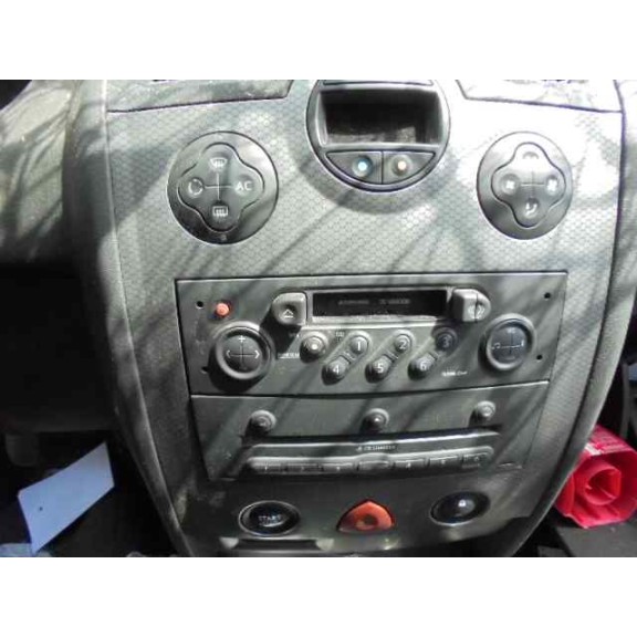 renault megane ii classic berlina del año 2004