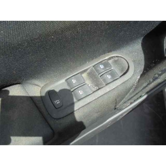 renault megane ii classic berlina del año 2004