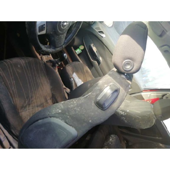 opel corsa d del año 2009