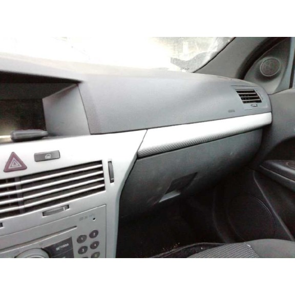 opel astra gtc del año 2005