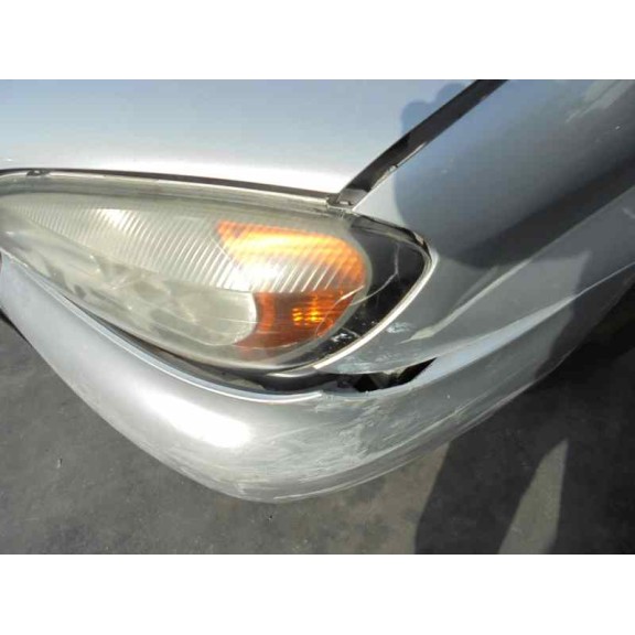 nissan primera berlina (p11) del año 2000